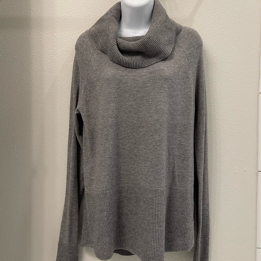 Cyrus Grey Tunic Cowl neck Sweater Size L